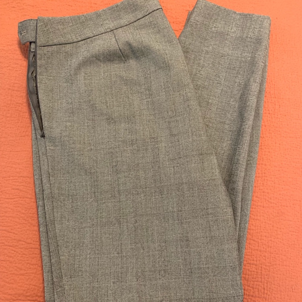 Beautiful grey patterned Talbots dress pants sz 10